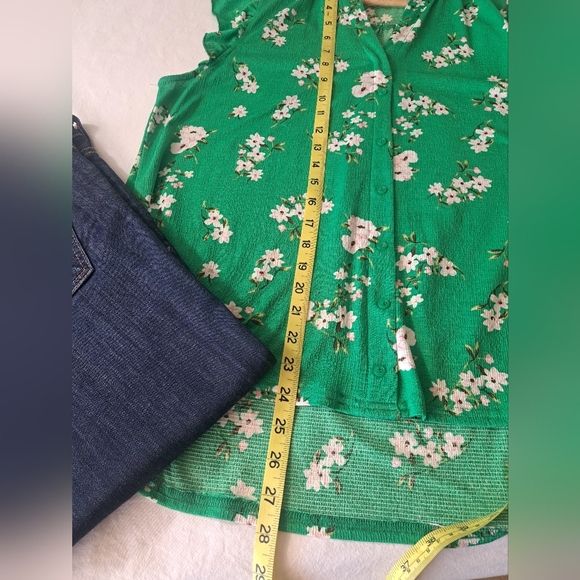 MELLODAY green floral short sleeve Flutter sleeve LARGE hi-low top - Picture 4 of 7